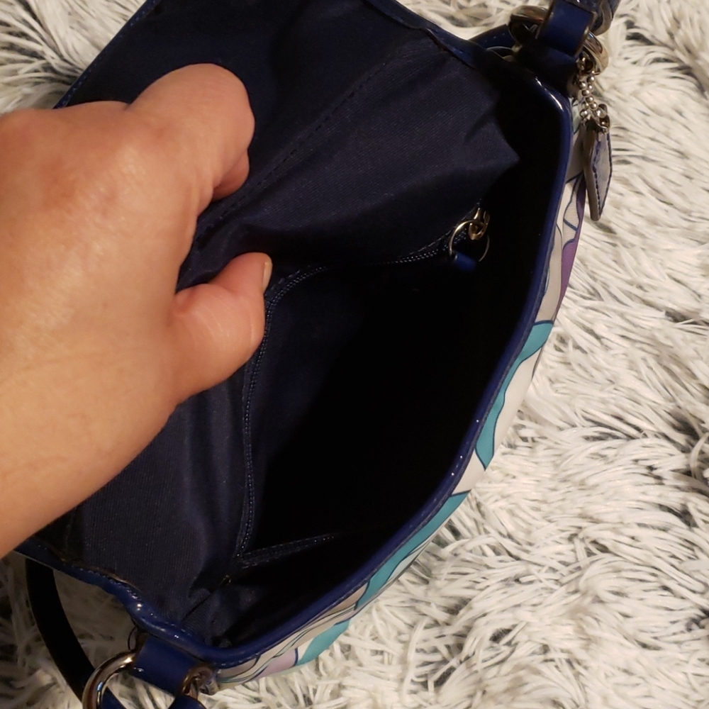 Coach purse - Picture 3 of 4